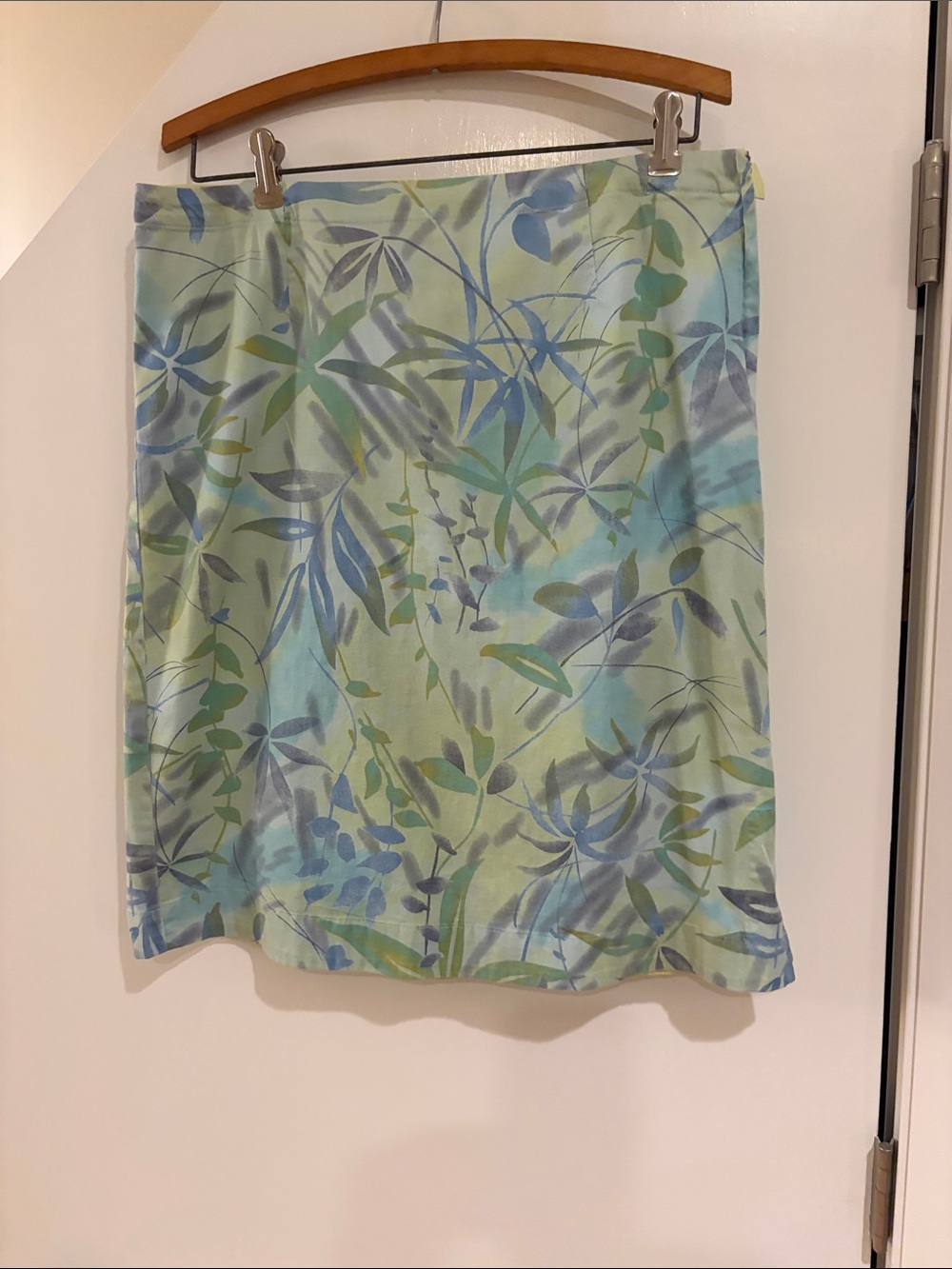 Susan Bristol Pastel Blue Green Leaf-Print knee length Skirt